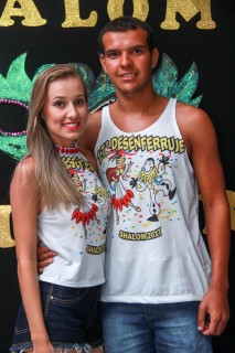 
<a style='margin-left: 5px;' class='btn btn-xs btn-social btn-facebook' href='https://www.facebook.com/sharer/sharer.php?u=https://www.galeramix.com.br/imagem/a1/800-800-90/conteudo/site_galerias/1/img1299.jpg' rel='popup' data-width='500' data-height='400'><i class='fa fa-facebook'></i>Compartilhar <span class='hidden-xs'>no Facebook</span>
</a> 
<a class='btn btn-default btn-xs' target='_blank' href='imagem/a1/800-800-90/conteudo/site_galerias/1/img1299.jpg'>
<span class='glyphicon glyphicon-cloud-download'></span> Salvar
</a>
