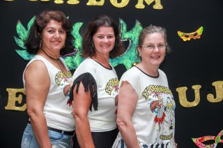 
<a style='margin-left: 5px;' class='btn btn-xs btn-social btn-facebook' href='https://www.facebook.com/sharer/sharer.php?u=https://www.galeramix.com.br/imagem/a1/800-800-90/conteudo/site_galerias/1/img1324.jpg' rel='popup' data-width='500' data-height='400'><i class='fa fa-facebook'></i>Compartilhar <span class='hidden-xs'>no Facebook</span>
</a> 
<a class='btn btn-default btn-xs' target='_blank' href='imagem/a1/800-800-90/conteudo/site_galerias/1/img1324.jpg'>
<span class='glyphicon glyphicon-cloud-download'></span> Salvar
</a>
