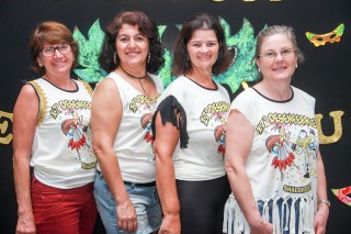 
<a style='margin-left: 5px;' class='btn btn-xs btn-social btn-facebook' href='https://www.facebook.com/sharer/sharer.php?u=https://www.galeramix.com.br/imagem/a1/800-800-90/conteudo/site_galerias/1/img1325.jpg' rel='popup' data-width='500' data-height='400'><i class='fa fa-facebook'></i>Compartilhar <span class='hidden-xs'>no Facebook</span>
</a> 
<a class='btn btn-default btn-xs' target='_blank' href='imagem/a1/800-800-90/conteudo/site_galerias/1/img1325.jpg'>
<span class='glyphicon glyphicon-cloud-download'></span> Salvar
</a>
