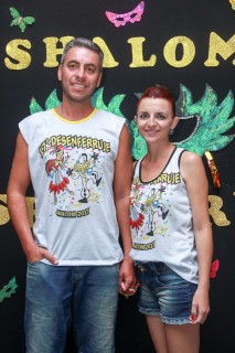 
<a style='margin-left: 5px;' class='btn btn-xs btn-social btn-facebook' href='https://www.facebook.com/sharer/sharer.php?u=https://www.galeramix.com.br/imagem/a1/800-800-90/conteudo/site_galerias/1/img1327.jpg' rel='popup' data-width='500' data-height='400'><i class='fa fa-facebook'></i>Compartilhar <span class='hidden-xs'>no Facebook</span>
</a> 
<a class='btn btn-default btn-xs' target='_blank' href='imagem/a1/800-800-90/conteudo/site_galerias/1/img1327.jpg'>
<span class='glyphicon glyphicon-cloud-download'></span> Salvar
</a>
