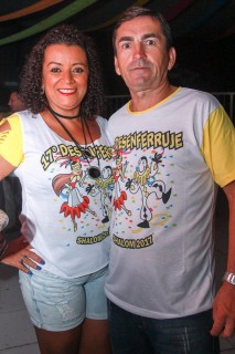 
<a style='margin-left: 5px;' class='btn btn-xs btn-social btn-facebook' href='https://www.facebook.com/sharer/sharer.php?u=https://www.galeramix.com.br/imagem/a1/800-800-90/conteudo/site_galerias/1/img1336.jpg' rel='popup' data-width='500' data-height='400'><i class='fa fa-facebook'></i>Compartilhar <span class='hidden-xs'>no Facebook</span>
</a> 
<a class='btn btn-default btn-xs' target='_blank' href='imagem/a1/800-800-90/conteudo/site_galerias/1/img1336.jpg'>
<span class='glyphicon glyphicon-cloud-download'></span> Salvar
</a>
