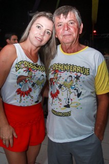 
<a style='margin-left: 5px;' class='btn btn-xs btn-social btn-facebook' href='https://www.facebook.com/sharer/sharer.php?u=https://www.galeramix.com.br/imagem/a1/800-800-90/conteudo/site_galerias/1/img1343.jpg' rel='popup' data-width='500' data-height='400'><i class='fa fa-facebook'></i>Compartilhar <span class='hidden-xs'>no Facebook</span>
</a> 
<a class='btn btn-default btn-xs' target='_blank' href='imagem/a1/800-800-90/conteudo/site_galerias/1/img1343.jpg'>
<span class='glyphicon glyphicon-cloud-download'></span> Salvar
</a>
