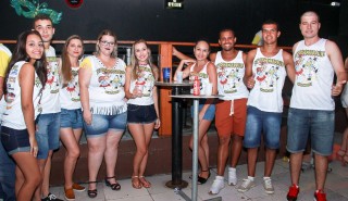 
<a style='margin-left: 5px;' class='btn btn-xs btn-social btn-facebook' href='https://www.facebook.com/sharer/sharer.php?u=https://www.galeramix.com.br/imagem/a1/800-800-90/conteudo/site_galerias/1/img1350.jpg' rel='popup' data-width='500' data-height='400'><i class='fa fa-facebook'></i>Compartilhar <span class='hidden-xs'>no Facebook</span>
</a> 
<a class='btn btn-default btn-xs' target='_blank' href='imagem/a1/800-800-90/conteudo/site_galerias/1/img1350.jpg'>
<span class='glyphicon glyphicon-cloud-download'></span> Salvar
</a>
