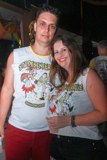 
<a style='margin-left: 5px;' class='btn btn-xs btn-social btn-facebook' href='https://www.facebook.com/sharer/sharer.php?u=https://www.galeramix.com.br/imagem/a1/800-800-90/conteudo/site_galerias/1/img1354.jpg' rel='popup' data-width='500' data-height='400'><i class='fa fa-facebook'></i>Compartilhar <span class='hidden-xs'>no Facebook</span>
</a> 
<a class='btn btn-default btn-xs' target='_blank' href='imagem/a1/800-800-90/conteudo/site_galerias/1/img1354.jpg'>
<span class='glyphicon glyphicon-cloud-download'></span> Salvar
</a>
