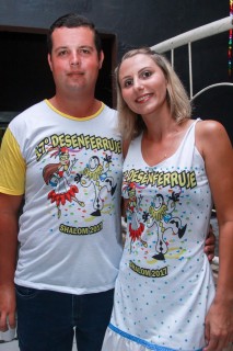 
<a style='margin-left: 5px;' class='btn btn-xs btn-social btn-facebook' href='https://www.facebook.com/sharer/sharer.php?u=https://www.galeramix.com.br/imagem/a1/800-800-90/conteudo/site_galerias/1/img1362.jpg' rel='popup' data-width='500' data-height='400'><i class='fa fa-facebook'></i>Compartilhar <span class='hidden-xs'>no Facebook</span>
</a> 
<a class='btn btn-default btn-xs' target='_blank' href='imagem/a1/800-800-90/conteudo/site_galerias/1/img1362.jpg'>
<span class='glyphicon glyphicon-cloud-download'></span> Salvar
</a>
