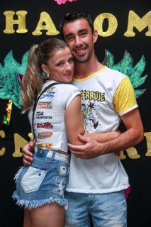 
<a style='margin-left: 5px;' class='btn btn-xs btn-social btn-facebook' href='https://www.facebook.com/sharer/sharer.php?u=https://www.galeramix.com.br/imagem/a1/800-800-90/conteudo/site_galerias/1/img1364.jpg' rel='popup' data-width='500' data-height='400'><i class='fa fa-facebook'></i>Compartilhar <span class='hidden-xs'>no Facebook</span>
</a> 
<a class='btn btn-default btn-xs' target='_blank' href='imagem/a1/800-800-90/conteudo/site_galerias/1/img1364.jpg'>
<span class='glyphicon glyphicon-cloud-download'></span> Salvar
</a>
