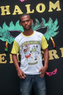 
<a style='margin-left: 5px;' class='btn btn-xs btn-social btn-facebook' href='https://www.facebook.com/sharer/sharer.php?u=https://www.galeramix.com.br/imagem/a1/800-800-90/conteudo/site_galerias/1/img1384.jpg' rel='popup' data-width='500' data-height='400'><i class='fa fa-facebook'></i>Compartilhar <span class='hidden-xs'>no Facebook</span>
</a> 
<a class='btn btn-default btn-xs' target='_blank' href='imagem/a1/800-800-90/conteudo/site_galerias/1/img1384.jpg'>
<span class='glyphicon glyphicon-cloud-download'></span> Salvar
</a>
