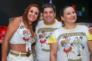 
<a style='margin-left: 5px;' class='btn btn-xs btn-social btn-facebook' href='https://www.facebook.com/sharer/sharer.php?u=https://www.galeramix.com.br/imagem/a1/800-800-90/conteudo/site_galerias/1/img1390.jpg' rel='popup' data-width='500' data-height='400'><i class='fa fa-facebook'></i>Compartilhar <span class='hidden-xs'>no Facebook</span>
</a> 
<a class='btn btn-default btn-xs' target='_blank' href='imagem/a1/800-800-90/conteudo/site_galerias/1/img1390.jpg'>
<span class='glyphicon glyphicon-cloud-download'></span> Salvar
</a>
