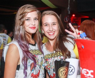 
<a style='margin-left: 5px;' class='btn btn-xs btn-social btn-facebook' href='https://www.facebook.com/sharer/sharer.php?u=https://www.galeramix.com.br/imagem/a1/800-800-90/conteudo/site_galerias/1/img1396.jpg' rel='popup' data-width='500' data-height='400'><i class='fa fa-facebook'></i>Compartilhar <span class='hidden-xs'>no Facebook</span>
</a> 
<a class='btn btn-default btn-xs' target='_blank' href='imagem/a1/800-800-90/conteudo/site_galerias/1/img1396.jpg'>
<span class='glyphicon glyphicon-cloud-download'></span> Salvar
</a>
