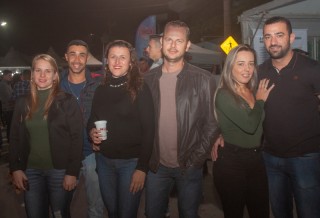 
                    <a style='margin-left: 5px;' class='btn btn-xs btn-social btn-facebook' href='https://www.facebook.com/sharer/sharer.php?u=https://www.galeramix.com.br/imagem/a104/800-800-90/conteudo/site_galerias/104/festa-do-divino-espirito-santo-tijucas-galeramix-12.jpg' rel='popup' data-width='500' data-height='400'><i class='fa fa-facebook'></i>Compartilhar <span class='hidden-xs'>no Facebook</span>
                </a> 
                <a class='btn btn-default btn-xs' target='_blank' href='imagem/a104/800-800-90/conteudo/site_galerias/104/festa-do-divino-espirito-santo-tijucas-galeramix-12.jpg'>
                    <span class='glyphicon glyphicon-cloud-download'></span> Salvar
                </a>
                