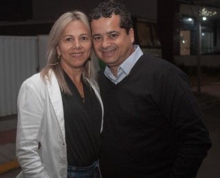 
    <a style='margin-left: 5px;' class='btn btn-xs btn-social btn-facebook' href='https://www.facebook.com/sharer/sharer.php?u=https://www.galeramix.com.br/imagem/a104/800-800-90/conteudo/site_galerias/104/festa-do-divino-espirito-santo-tijucas-galeramix-16.jpg' rel='popup' data-width='500' data-height='400'><i class='fa fa-facebook'></i>Compartilhar <span class='hidden-xs'>no Facebook</span>
</a> 
<a class='btn btn-default btn-xs' target='_blank' href='imagem/a104/800-800-90/conteudo/site_galerias/104/festa-do-divino-espirito-santo-tijucas-galeramix-16.jpg'>
    <span class='glyphicon glyphicon-cloud-download'></span> Salvar
</a>
