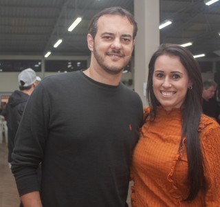 
<a style='margin-left: 5px;' class='btn btn-xs btn-social btn-facebook' href='https://www.facebook.com/sharer/sharer.php?u=https://www.galeramix.com.br/imagem/a104/800-800-90/conteudo/site_galerias/104/festa-do-divino-espirito-santo-tijucas-galeramix-2.jpg' rel='popup' data-width='500' data-height='400'><i class='fa fa-facebook'></i>Compartilhar <span class='hidden-xs'>no Facebook</span>
</a> 
<a class='btn btn-default btn-xs' target='_blank' href='imagem/a104/800-800-90/conteudo/site_galerias/104/festa-do-divino-espirito-santo-tijucas-galeramix-2.jpg'>
<span class='glyphicon glyphicon-cloud-download'></span> Salvar
</a>
