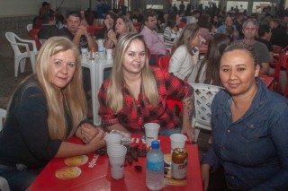 
<a style='margin-left: 5px;' class='btn btn-xs btn-social btn-facebook' href='https://www.facebook.com/sharer/sharer.php?u=https://www.galeramix.com.br/imagem/a104/800-800-90/conteudo/site_galerias/104/festa-do-divino-espirito-santo-tijucas-galeramix-24.jpg' rel='popup' data-width='500' data-height='400'><i class='fa fa-facebook'></i>Compartilhar <span class='hidden-xs'>no Facebook</span>
</a> 
<a class='btn btn-default btn-xs' target='_blank' href='imagem/a104/800-800-90/conteudo/site_galerias/104/festa-do-divino-espirito-santo-tijucas-galeramix-24.jpg'>
<span class='glyphicon glyphicon-cloud-download'></span> Salvar
</a>
