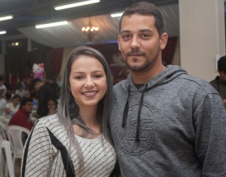 
<a style='margin-left: 5px;' class='btn btn-xs btn-social btn-facebook' href='https://www.facebook.com/sharer/sharer.php?u=https://www.galeramix.com.br/imagem/a104/800-800-90/conteudo/site_galerias/104/festa-do-divino-espirito-santo-tijucas-galeramix-3.jpg' rel='popup' data-width='500' data-height='400'><i class='fa fa-facebook'></i>Compartilhar <span class='hidden-xs'>no Facebook</span>
</a> 
<a class='btn btn-default btn-xs' target='_blank' href='imagem/a104/800-800-90/conteudo/site_galerias/104/festa-do-divino-espirito-santo-tijucas-galeramix-3.jpg'>
<span class='glyphicon glyphicon-cloud-download'></span> Salvar
</a>
