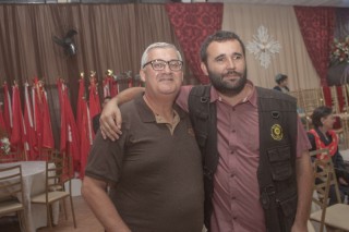 
<a style='margin-left: 5px;' class='btn btn-xs btn-social btn-facebook' href='https://www.facebook.com/sharer/sharer.php?u=https://www.galeramix.com.br/imagem/a104/800-800-90/conteudo/site_galerias/104/festa-do-divino-espirito-santo-tijucas-galeramix-36.jpg' rel='popup' data-width='500' data-height='400'><i class='fa fa-facebook'></i>Compartilhar <span class='hidden-xs'>no Facebook</span>
</a> 
<a class='btn btn-default btn-xs' target='_blank' href='imagem/a104/800-800-90/conteudo/site_galerias/104/festa-do-divino-espirito-santo-tijucas-galeramix-36.jpg'>
<span class='glyphicon glyphicon-cloud-download'></span> Salvar
</a>
