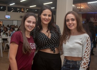 
<a style='margin-left: 5px;' class='btn btn-xs btn-social btn-facebook' href='https://www.facebook.com/sharer/sharer.php?u=https://www.galeramix.com.br/imagem/a104/800-800-90/conteudo/site_galerias/104/festa-do-divino-espirito-santo-tijucas-galeramix-4.jpg' rel='popup' data-width='500' data-height='400'><i class='fa fa-facebook'></i>Compartilhar <span class='hidden-xs'>no Facebook</span>
</a> 
<a class='btn btn-default btn-xs' target='_blank' href='imagem/a104/800-800-90/conteudo/site_galerias/104/festa-do-divino-espirito-santo-tijucas-galeramix-4.jpg'>
<span class='glyphicon glyphicon-cloud-download'></span> Salvar
</a>
