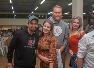 
<a style='margin-left: 5px;' class='btn btn-xs btn-social btn-facebook' href='https://www.facebook.com/sharer/sharer.php?u=https://www.galeramix.com.br/imagem/a104/800-800-90/conteudo/site_galerias/104/festa-do-divino-espirito-santo-tijucas-galeramix-61.jpg' rel='popup' data-width='500' data-height='400'><i class='fa fa-facebook'></i>Compartilhar <span class='hidden-xs'>no Facebook</span>
</a> 
<a class='btn btn-default btn-xs' target='_blank' href='imagem/a104/800-800-90/conteudo/site_galerias/104/festa-do-divino-espirito-santo-tijucas-galeramix-61.jpg'>
<span class='glyphicon glyphicon-cloud-download'></span> Salvar
</a>
