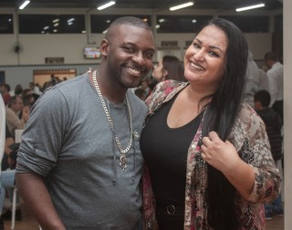 
<a style='margin-left: 5px;' class='btn btn-xs btn-social btn-facebook' href='https://www.facebook.com/sharer/sharer.php?u=https://www.galeramix.com.br/imagem/a104/800-800-90/conteudo/site_galerias/104/festa-do-divino-espirito-santo-tijucas-galeramix-7.jpg' rel='popup' data-width='500' data-height='400'><i class='fa fa-facebook'></i>Compartilhar <span class='hidden-xs'>no Facebook</span>
</a> 
<a class='btn btn-default btn-xs' target='_blank' href='imagem/a104/800-800-90/conteudo/site_galerias/104/festa-do-divino-espirito-santo-tijucas-galeramix-7.jpg'>
<span class='glyphicon glyphicon-cloud-download'></span> Salvar
</a>
