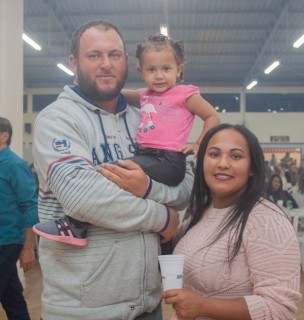 
<a style='margin-left: 5px;' class='btn btn-xs btn-social btn-facebook' href='https://www.facebook.com/sharer/sharer.php?u=https://www.galeramix.com.br/imagem/a106/800-800-90/conteudo/site_galerias/106/img4413.jpg' rel='popup' data-width='500' data-height='400'><i class='fa fa-facebook'></i>Compartilhar <span class='hidden-xs'>no Facebook</span>
</a> 
<a class='btn btn-default btn-xs' target='_blank' href='imagem/a106/800-800-90/conteudo/site_galerias/106/img4413.jpg'>
<span class='glyphicon glyphicon-cloud-download'></span> Salvar
</a>
