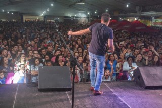 
<a style='margin-left: 5px;' class='btn btn-xs btn-social btn-facebook' href='https://www.facebook.com/sharer/sharer.php?u=https://www.galeramix.com.br/imagem/a106/800-800-90/conteudo/site_galerias/106/img4496.jpg' rel='popup' data-width='500' data-height='400'><i class='fa fa-facebook'></i>Compartilhar <span class='hidden-xs'>no Facebook</span>
</a> 
<a class='btn btn-default btn-xs' target='_blank' href='imagem/a106/800-800-90/conteudo/site_galerias/106/img4496.jpg'>
<span class='glyphicon glyphicon-cloud-download'></span> Salvar
</a>
