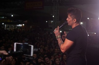 
<a style='margin-left: 5px;' class='btn btn-xs btn-social btn-facebook' href='https://www.facebook.com/sharer/sharer.php?u=https://www.galeramix.com.br/imagem/a106/800-800-90/conteudo/site_galerias/106/img4519.jpg' rel='popup' data-width='500' data-height='400'><i class='fa fa-facebook'></i>Compartilhar <span class='hidden-xs'>no Facebook</span>
</a> 
<a class='btn btn-default btn-xs' target='_blank' href='imagem/a106/800-800-90/conteudo/site_galerias/106/img4519.jpg'>
<span class='glyphicon glyphicon-cloud-download'></span> Salvar
</a>
