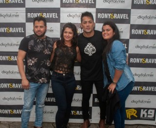 
<a style='margin-left: 5px;' class='btn btn-xs btn-social btn-facebook' href='https://www.facebook.com/sharer/sharer.php?u=https://www.galeramix.com.br/imagem/a106/800-800-90/conteudo/site_galerias/106/img4585.jpg' rel='popup' data-width='500' data-height='400'><i class='fa fa-facebook'></i>Compartilhar <span class='hidden-xs'>no Facebook</span>
</a> 
<a class='btn btn-default btn-xs' target='_blank' href='imagem/a106/800-800-90/conteudo/site_galerias/106/img4585.jpg'>
<span class='glyphicon glyphicon-cloud-download'></span> Salvar
</a>
