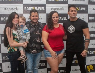 
<a style='margin-left: 5px;' class='btn btn-xs btn-social btn-facebook' href='https://www.facebook.com/sharer/sharer.php?u=https://www.galeramix.com.br/imagem/a106/800-800-90/conteudo/site_galerias/106/img4636.jpg' rel='popup' data-width='500' data-height='400'><i class='fa fa-facebook'></i>Compartilhar <span class='hidden-xs'>no Facebook</span>
</a> 
<a class='btn btn-default btn-xs' target='_blank' href='imagem/a106/800-800-90/conteudo/site_galerias/106/img4636.jpg'>
<span class='glyphicon glyphicon-cloud-download'></span> Salvar
</a>
