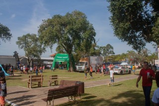 
<a style='margin-left: 5px;' class='btn btn-xs btn-social btn-facebook' href='https://www.facebook.com/sharer/sharer.php?u=https://www.galeramix.com.br/imagem/a108/800-800-90/conteudo/site_galerias/108/tijucasaaniversario-159-anos-tijucas-galera-mix-44.jpg' rel='popup' data-width='500' data-height='400'><i class='fa fa-facebook'></i>Compartilhar <span class='hidden-xs'>no Facebook</span>
</a> 
<a class='btn btn-default btn-xs' target='_blank' href='imagem/a108/800-800-90/conteudo/site_galerias/108/tijucasaaniversario-159-anos-tijucas-galera-mix-44.jpg'>
<span class='glyphicon glyphicon-cloud-download'></span> Salvar
</a>
