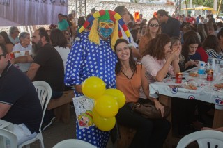 
<a style='margin-left: 5px;' class='btn btn-xs btn-social btn-facebook' href='https://www.facebook.com/sharer/sharer.php?u=https://www.galeramix.com.br/imagem/a108/800-800-90/conteudo/site_galerias/108/tijucasaaniversario-159-anos-tijucas-galera-mix-47.jpg' rel='popup' data-width='500' data-height='400'><i class='fa fa-facebook'></i>Compartilhar <span class='hidden-xs'>no Facebook</span>
</a> 
<a class='btn btn-default btn-xs' target='_blank' href='imagem/a108/800-800-90/conteudo/site_galerias/108/tijucasaaniversario-159-anos-tijucas-galera-mix-47.jpg'>
<span class='glyphicon glyphicon-cloud-download'></span> Salvar
</a>
