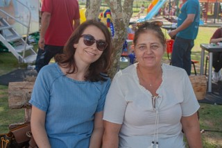 
<a style='margin-left: 5px;' class='btn btn-xs btn-social btn-facebook' href='https://www.facebook.com/sharer/sharer.php?u=https://www.galeramix.com.br/imagem/a108/800-800-90/conteudo/site_galerias/108/tijucasaaniversario-159-anos-tijucas-galera-mix-51.jpg' rel='popup' data-width='500' data-height='400'><i class='fa fa-facebook'></i>Compartilhar <span class='hidden-xs'>no Facebook</span>
</a> 
<a class='btn btn-default btn-xs' target='_blank' href='imagem/a108/800-800-90/conteudo/site_galerias/108/tijucasaaniversario-159-anos-tijucas-galera-mix-51.jpg'>
<span class='glyphicon glyphicon-cloud-download'></span> Salvar
</a>
