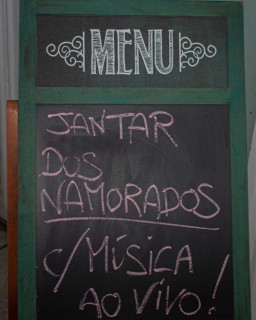 
            <a style='margin-left: 5px;' class='btn btn-xs btn-social btn-facebook' href='https://www.facebook.com/sharer/sharer.php?u=https://www.galeramix.com.br/imagem/a109/800-800-90/conteudo/site_galerias/109/nona-cre-tijucas-jantar-dia-dos-namorados-galeramix-15.jpg' rel='popup' data-width='500' data-height='400'><i class='fa fa-facebook'></i>Compartilhar <span class='hidden-xs'>no Facebook</span>
        </a> 
        <a class='btn btn-default btn-xs' target='_blank' href='imagem/a109/800-800-90/conteudo/site_galerias/109/nona-cre-tijucas-jantar-dia-dos-namorados-galeramix-15.jpg'>
            <span class='glyphicon glyphicon-cloud-download'></span> Salvar
        </a>
        