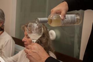 
<a style='margin-left: 5px;' class='btn btn-xs btn-social btn-facebook' href='https://www.facebook.com/sharer/sharer.php?u=https://www.galeramix.com.br/imagem/a109/800-800-90/conteudo/site_galerias/109/nona-cre-tijucas-jantar-dia-dos-namorados-galeramix-28.jpg' rel='popup' data-width='500' data-height='400'><i class='fa fa-facebook'></i>Compartilhar <span class='hidden-xs'>no Facebook</span>
</a> 
<a class='btn btn-default btn-xs' target='_blank' href='imagem/a109/800-800-90/conteudo/site_galerias/109/nona-cre-tijucas-jantar-dia-dos-namorados-galeramix-28.jpg'>
<span class='glyphicon glyphicon-cloud-download'></span> Salvar
</a>
