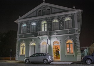 
<a style='margin-left: 5px;' class='btn btn-xs btn-social btn-facebook' href='https://www.facebook.com/sharer/sharer.php?u=https://www.galeramix.com.br/imagem/a109/800-800-90/conteudo/site_galerias/109/nona-cre-tijucas-jantar-dia-dos-namorados-galeramix-45.jpg' rel='popup' data-width='500' data-height='400'><i class='fa fa-facebook'></i>Compartilhar <span class='hidden-xs'>no Facebook</span>
</a> 
<a class='btn btn-default btn-xs' target='_blank' href='imagem/a109/800-800-90/conteudo/site_galerias/109/nona-cre-tijucas-jantar-dia-dos-namorados-galeramix-45.jpg'>
<span class='glyphicon glyphicon-cloud-download'></span> Salvar
</a>
