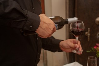 
<a style='margin-left: 5px;' class='btn btn-xs btn-social btn-facebook' href='https://www.facebook.com/sharer/sharer.php?u=https://www.galeramix.com.br/imagem/a109/800-800-90/conteudo/site_galerias/109/nona-cre-tijucas-jantar-dia-dos-namorados-galeramix-51.jpg' rel='popup' data-width='500' data-height='400'><i class='fa fa-facebook'></i>Compartilhar <span class='hidden-xs'>no Facebook</span>
</a> 
<a class='btn btn-default btn-xs' target='_blank' href='imagem/a109/800-800-90/conteudo/site_galerias/109/nona-cre-tijucas-jantar-dia-dos-namorados-galeramix-51.jpg'>
<span class='glyphicon glyphicon-cloud-download'></span> Salvar
</a>
