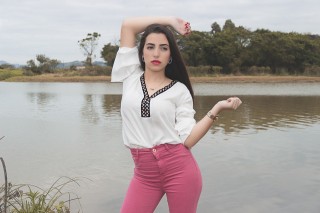 
<a style='margin-left: 5px;' class='btn btn-xs btn-social btn-facebook' href='https://www.facebook.com/sharer/sharer.php?u=https://www.galeramix.com.br/imagem/a11/800-800-90/conteudo/site_galerias/11/diminuir-2.jpg' rel='popup' data-width='500' data-height='400'><i class='fa fa-facebook'></i>Compartilhar <span class='hidden-xs'>no Facebook</span>
</a> 
<a class='btn btn-default btn-xs' target='_blank' href='imagem/a11/800-800-90/conteudo/site_galerias/11/diminuir-2.jpg'>
<span class='glyphicon glyphicon-cloud-download'></span> Salvar
</a>
