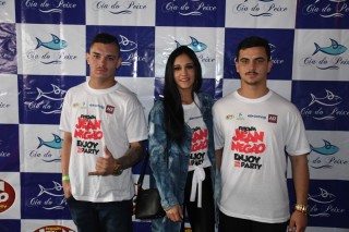 
<a style='margin-left: 5px;' class='btn btn-xs btn-social btn-facebook' href='https://www.facebook.com/sharer/sharer.php?u=https://www.galeramix.com.br/imagem/a110/800-800-90/conteudo/site_galerias/110/feijoada-do-jean-negao-2019-12.jpg' rel='popup' data-width='500' data-height='400'><i class='fa fa-facebook'></i>Compartilhar <span class='hidden-xs'>no Facebook</span>
</a> 
<a class='btn btn-default btn-xs' target='_blank' href='imagem/a110/800-800-90/conteudo/site_galerias/110/feijoada-do-jean-negao-2019-12.jpg'>
<span class='glyphicon glyphicon-cloud-download'></span> Salvar
</a>
