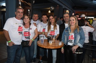 
<a style='margin-left: 5px;' class='btn btn-xs btn-social btn-facebook' href='https://www.facebook.com/sharer/sharer.php?u=https://www.galeramix.com.br/imagem/a110/800-800-90/conteudo/site_galerias/110/feijoada-do-jean-negao-2019-22.jpg' rel='popup' data-width='500' data-height='400'><i class='fa fa-facebook'></i>Compartilhar <span class='hidden-xs'>no Facebook</span>
</a> 
<a class='btn btn-default btn-xs' target='_blank' href='imagem/a110/800-800-90/conteudo/site_galerias/110/feijoada-do-jean-negao-2019-22.jpg'>
<span class='glyphicon glyphicon-cloud-download'></span> Salvar
</a>
