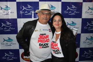 
<a style='margin-left: 5px;' class='btn btn-xs btn-social btn-facebook' href='https://www.facebook.com/sharer/sharer.php?u=https://www.galeramix.com.br/imagem/a110/800-800-90/conteudo/site_galerias/110/feijoada-do-jean-negao-2019-4.jpg' rel='popup' data-width='500' data-height='400'><i class='fa fa-facebook'></i>Compartilhar <span class='hidden-xs'>no Facebook</span>
</a> 
<a class='btn btn-default btn-xs' target='_blank' href='imagem/a110/800-800-90/conteudo/site_galerias/110/feijoada-do-jean-negao-2019-4.jpg'>
<span class='glyphicon glyphicon-cloud-download'></span> Salvar
</a>
