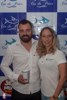 
<a style='margin-left: 5px;' class='btn btn-xs btn-social btn-facebook' href='https://www.facebook.com/sharer/sharer.php?u=https://www.galeramix.com.br/imagem/a110/800-800-90/conteudo/site_galerias/110/feijoada-do-jean-negao-2019-43.jpg' rel='popup' data-width='500' data-height='400'><i class='fa fa-facebook'></i>Compartilhar <span class='hidden-xs'>no Facebook</span>
</a> 
<a class='btn btn-default btn-xs' target='_blank' href='imagem/a110/800-800-90/conteudo/site_galerias/110/feijoada-do-jean-negao-2019-43.jpg'>
<span class='glyphicon glyphicon-cloud-download'></span> Salvar
</a>
