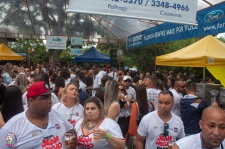 
<a style='margin-left: 5px;' class='btn btn-xs btn-social btn-facebook' href='https://www.facebook.com/sharer/sharer.php?u=https://www.galeramix.com.br/imagem/a110/800-800-90/conteudo/site_galerias/110/feijoada-do-jean-negao-2019-55.jpg' rel='popup' data-width='500' data-height='400'><i class='fa fa-facebook'></i>Compartilhar <span class='hidden-xs'>no Facebook</span>
</a> 
<a class='btn btn-default btn-xs' target='_blank' href='imagem/a110/800-800-90/conteudo/site_galerias/110/feijoada-do-jean-negao-2019-55.jpg'>
<span class='glyphicon glyphicon-cloud-download'></span> Salvar
</a>
