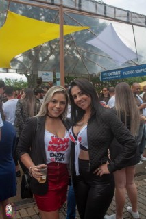 
<a style='margin-left: 5px;' class='btn btn-xs btn-social btn-facebook' href='https://www.facebook.com/sharer/sharer.php?u=https://www.galeramix.com.br/imagem/a110/800-800-90/conteudo/site_galerias/110/feijoada-do-jean-negao-2019-68.jpg' rel='popup' data-width='500' data-height='400'><i class='fa fa-facebook'></i>Compartilhar <span class='hidden-xs'>no Facebook</span>
</a> 
<a class='btn btn-default btn-xs' target='_blank' href='imagem/a110/800-800-90/conteudo/site_galerias/110/feijoada-do-jean-negao-2019-68.jpg'>
<span class='glyphicon glyphicon-cloud-download'></span> Salvar
</a>
