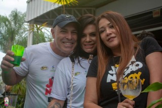 
<a style='margin-left: 5px;' class='btn btn-xs btn-social btn-facebook' href='https://www.facebook.com/sharer/sharer.php?u=https://www.galeramix.com.br/imagem/a110/800-800-90/conteudo/site_galerias/110/feijoada-do-jean-negao-2019-77.jpg' rel='popup' data-width='500' data-height='400'><i class='fa fa-facebook'></i>Compartilhar <span class='hidden-xs'>no Facebook</span>
</a> 
<a class='btn btn-default btn-xs' target='_blank' href='imagem/a110/800-800-90/conteudo/site_galerias/110/feijoada-do-jean-negao-2019-77.jpg'>
<span class='glyphicon glyphicon-cloud-download'></span> Salvar
</a>
