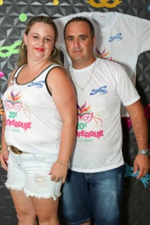 
    <a style='margin-left: 5px;' class='btn btn-xs btn-social btn-facebook' href='https://www.facebook.com/sharer/sharer.php?u=https://www.galeramix.com.br/imagem/a112/800-800-90/conteudo/site_galerias/112/20-desenferruje-lives-tijucas-galeramix-104.jpg' rel='popup' data-width='500' data-height='400'><i class='fa fa-facebook'></i>Compartilhar <span class='hidden-xs'>no Facebook</span>
</a> 
<a class='btn btn-default btn-xs' target='_blank' href='imagem/a112/800-800-90/conteudo/site_galerias/112/20-desenferruje-lives-tijucas-galeramix-104.jpg'>
    <span class='glyphicon glyphicon-cloud-download'></span> Salvar
</a>
