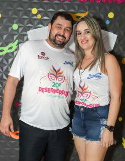 
<a style='margin-left: 5px;' class='btn btn-xs btn-social btn-facebook' href='https://www.facebook.com/sharer/sharer.php?u=https://www.galeramix.com.br/imagem/a112/800-800-90/conteudo/site_galerias/112/20-desenferruje-lives-tijucas-galeramix-168.jpg' rel='popup' data-width='500' data-height='400'><i class='fa fa-facebook'></i>Compartilhar <span class='hidden-xs'>no Facebook</span>
</a> 
<a class='btn btn-default btn-xs' target='_blank' href='imagem/a112/800-800-90/conteudo/site_galerias/112/20-desenferruje-lives-tijucas-galeramix-168.jpg'>
<span class='glyphicon glyphicon-cloud-download'></span> Salvar
</a>
