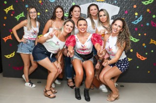 
<a style='margin-left: 5px;' class='btn btn-xs btn-social btn-facebook' href='https://www.facebook.com/sharer/sharer.php?u=https://www.galeramix.com.br/imagem/a112/800-800-90/conteudo/site_galerias/112/20-desenferruje-lives-tijucas-galeramix-181.jpg' rel='popup' data-width='500' data-height='400'><i class='fa fa-facebook'></i>Compartilhar <span class='hidden-xs'>no Facebook</span>
</a> 
<a class='btn btn-default btn-xs' target='_blank' href='imagem/a112/800-800-90/conteudo/site_galerias/112/20-desenferruje-lives-tijucas-galeramix-181.jpg'>
<span class='glyphicon glyphicon-cloud-download'></span> Salvar
</a>
