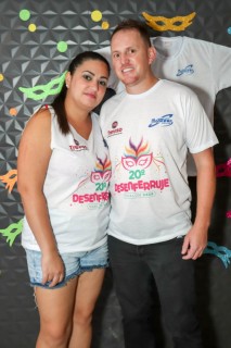 
<a style='margin-left: 5px;' class='btn btn-xs btn-social btn-facebook' href='https://www.facebook.com/sharer/sharer.php?u=https://www.galeramix.com.br/imagem/a112/800-800-90/conteudo/site_galerias/112/20-desenferruje-lives-tijucas-galeramix-190.jpg' rel='popup' data-width='500' data-height='400'><i class='fa fa-facebook'></i>Compartilhar <span class='hidden-xs'>no Facebook</span>
</a> 
<a class='btn btn-default btn-xs' target='_blank' href='imagem/a112/800-800-90/conteudo/site_galerias/112/20-desenferruje-lives-tijucas-galeramix-190.jpg'>
<span class='glyphicon glyphicon-cloud-download'></span> Salvar
</a>
