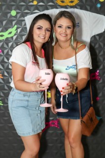 
<a style='margin-left: 5px;' class='btn btn-xs btn-social btn-facebook' href='https://www.facebook.com/sharer/sharer.php?u=https://www.galeramix.com.br/imagem/a112/800-800-90/conteudo/site_galerias/112/20-desenferruje-lives-tijucas-galeramix-192.jpg' rel='popup' data-width='500' data-height='400'><i class='fa fa-facebook'></i>Compartilhar <span class='hidden-xs'>no Facebook</span>
</a> 
<a class='btn btn-default btn-xs' target='_blank' href='imagem/a112/800-800-90/conteudo/site_galerias/112/20-desenferruje-lives-tijucas-galeramix-192.jpg'>
<span class='glyphicon glyphicon-cloud-download'></span> Salvar
</a>
