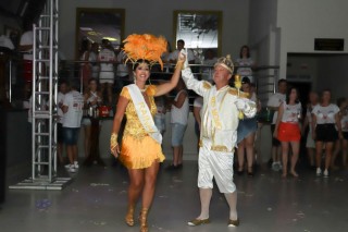 
<a style='margin-left: 5px;' class='btn btn-xs btn-social btn-facebook' href='https://www.facebook.com/sharer/sharer.php?u=https://www.galeramix.com.br/imagem/a112/800-800-90/conteudo/site_galerias/112/20-desenferruje-lives-tijucas-galeramix-193.jpg' rel='popup' data-width='500' data-height='400'><i class='fa fa-facebook'></i>Compartilhar <span class='hidden-xs'>no Facebook</span>
</a> 
<a class='btn btn-default btn-xs' target='_blank' href='imagem/a112/800-800-90/conteudo/site_galerias/112/20-desenferruje-lives-tijucas-galeramix-193.jpg'>
<span class='glyphicon glyphicon-cloud-download'></span> Salvar
</a>
