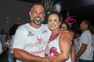 
<a style='margin-left: 5px;' class='btn btn-xs btn-social btn-facebook' href='https://www.facebook.com/sharer/sharer.php?u=https://www.galeramix.com.br/imagem/a112/800-800-90/conteudo/site_galerias/112/20-desenferruje-lives-tijucas-galeramix-199.jpg' rel='popup' data-width='500' data-height='400'><i class='fa fa-facebook'></i>Compartilhar <span class='hidden-xs'>no Facebook</span>
</a> 
<a class='btn btn-default btn-xs' target='_blank' href='imagem/a112/800-800-90/conteudo/site_galerias/112/20-desenferruje-lives-tijucas-galeramix-199.jpg'>
<span class='glyphicon glyphicon-cloud-download'></span> Salvar
</a>
