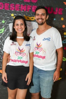 
<a style='margin-left: 5px;' class='btn btn-xs btn-social btn-facebook' href='https://www.facebook.com/sharer/sharer.php?u=https://www.galeramix.com.br/imagem/a112/800-800-90/conteudo/site_galerias/112/20-desenferruje-lives-tijucas-galeramix-221.jpg' rel='popup' data-width='500' data-height='400'><i class='fa fa-facebook'></i>Compartilhar <span class='hidden-xs'>no Facebook</span>
</a> 
<a class='btn btn-default btn-xs' target='_blank' href='imagem/a112/800-800-90/conteudo/site_galerias/112/20-desenferruje-lives-tijucas-galeramix-221.jpg'>
<span class='glyphicon glyphicon-cloud-download'></span> Salvar
</a>
